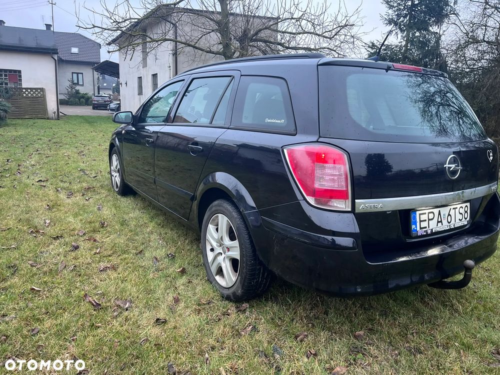 Opel Astra 1.9 CDTI - 8