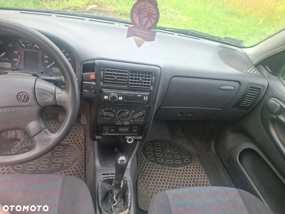 Volkswagen Polo 60 - 14