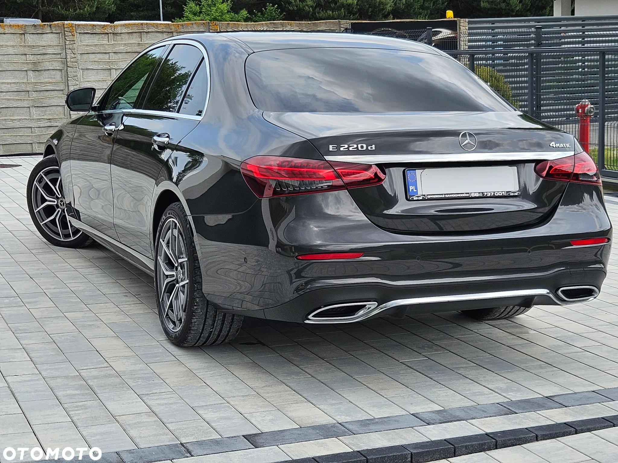 Mercedes-Benz Klasa E 220 d 4-Matic 9G-TRONIC - 4