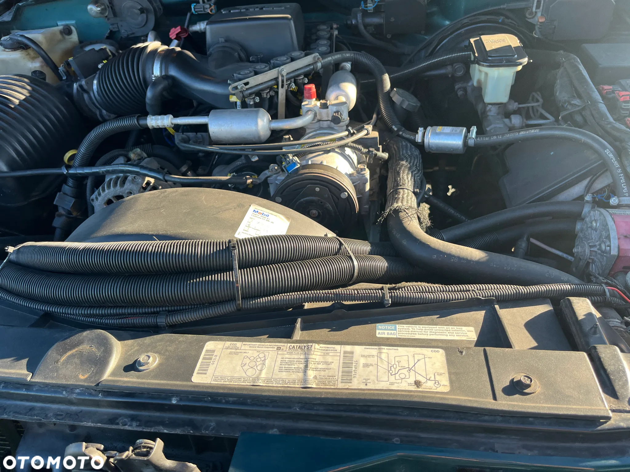 Chevrolet Suburban - 19