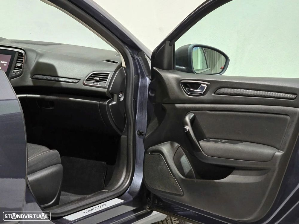 Renault Mégane Sport Tourer 1.3 TCe Limited - 39