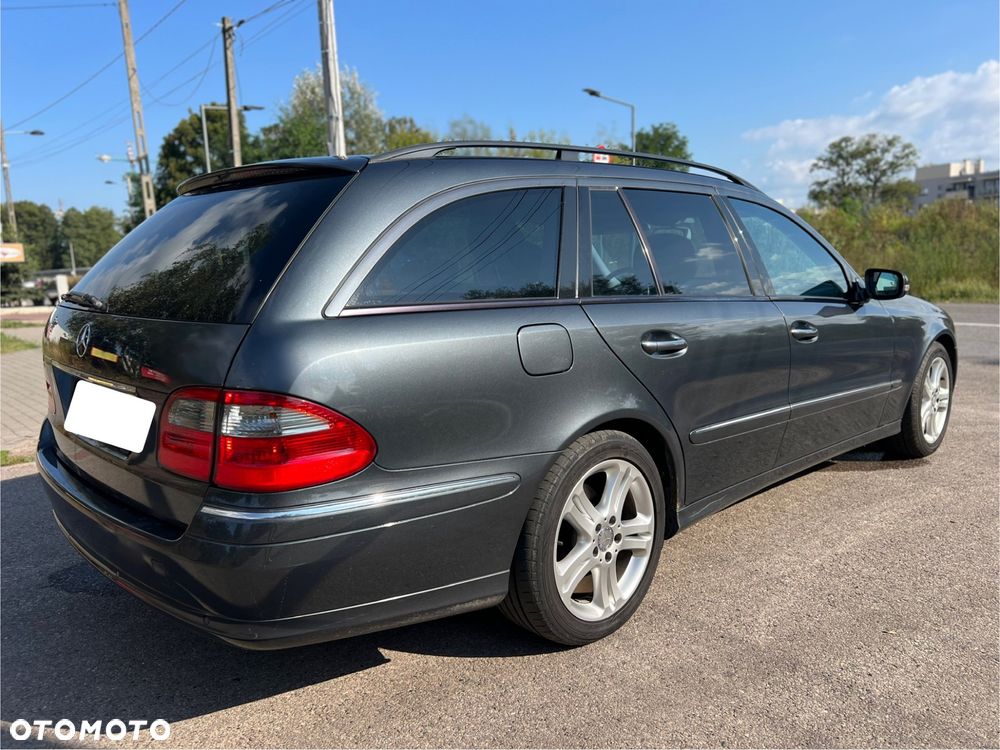 Mercedes-Benz Klasa E 200 CGI BlueEffICIENCY Avantgarde - 6
