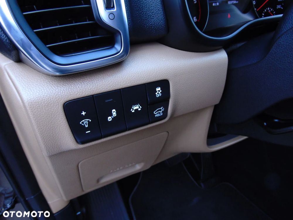 Kia Sportage 2,0 CRDI AWD Platinum - 26