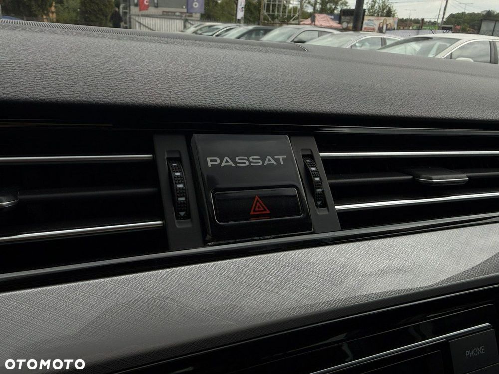 Volkswagen Passat - 24