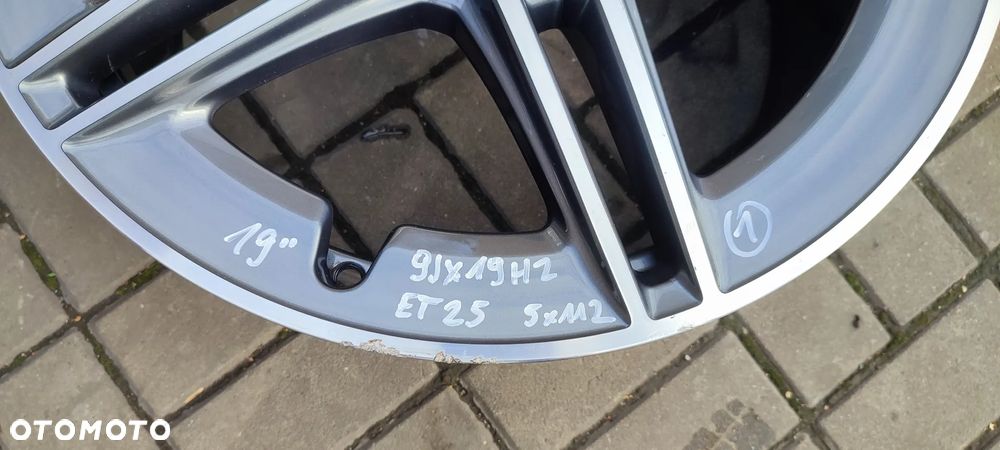 FELGI ALUMINIOWE STOPNIOWANE AMG 2x8Jx19 CALI ET25 2x10.5J x19 CALI ET57 fi 66.6 MERCEDES C E CLA CLK CLS GLK GLS VITO V KLASA KOMPLET 4 SZTUKI - 6