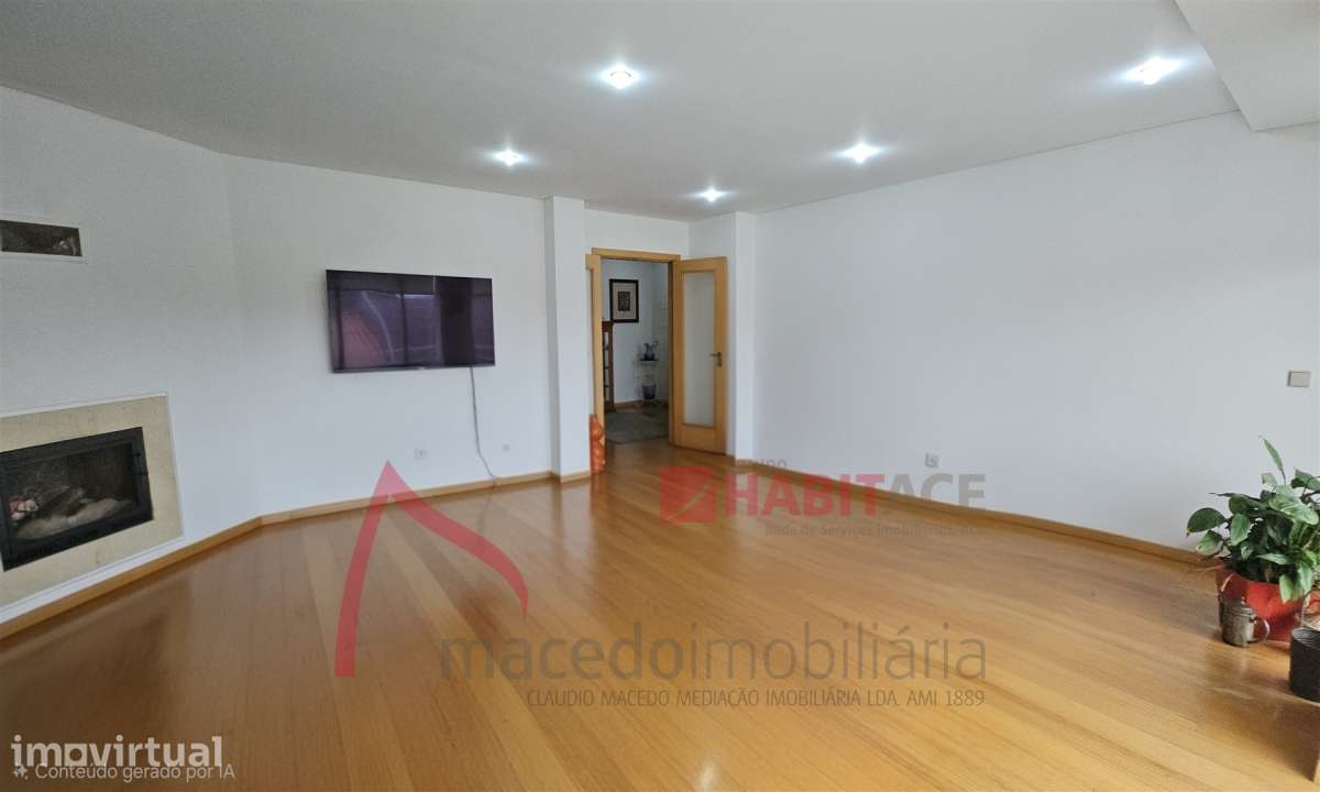 Apartamento T3 com 2 frentes e varandas em Ferreiros – Braga  O Seu Ap - Grande imagem: 3/60