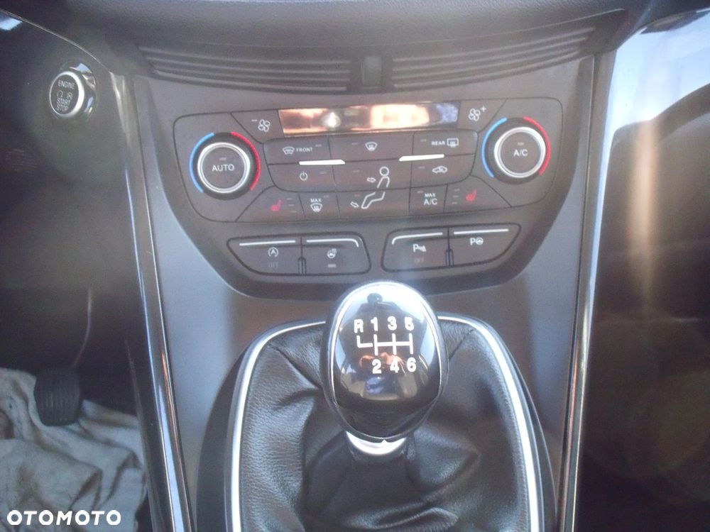 Ford Kuga 1.5 EcoBoost 2x4 Individual - 28