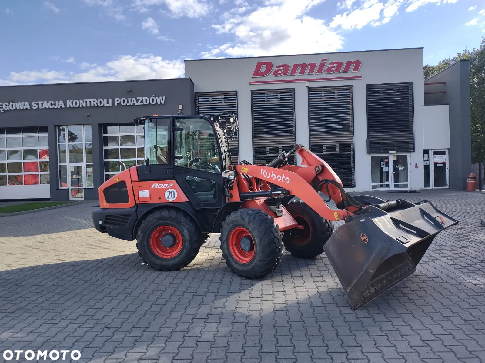 Kubota R082 - 3