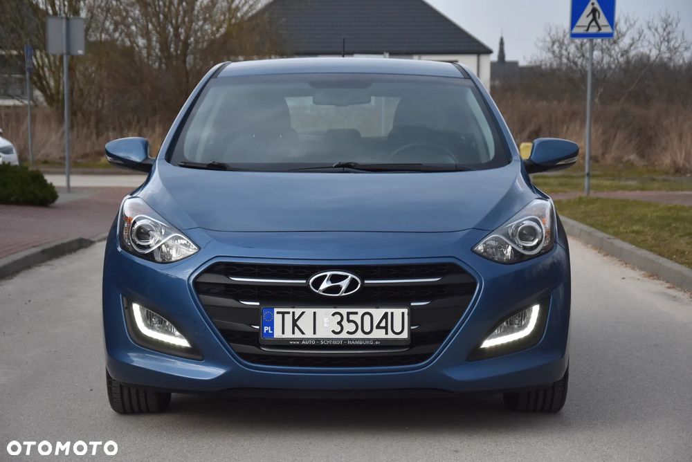 Hyundai i30 blue 1.6 GDI YES Gold - 3
