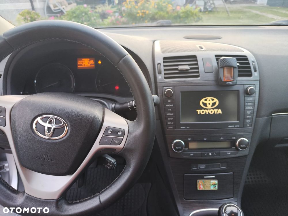 Toyota Avensis 2.0 D-4D 2010 - 11