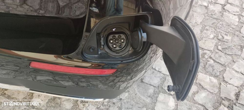 Mercedes-Benz E 300 de 9G-TRONIC AMG Line - 31