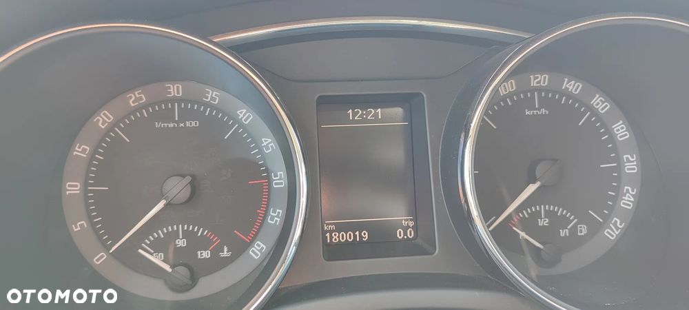 Skoda Superb 2.0 TDI 4x4 Elegance DSG - 38
