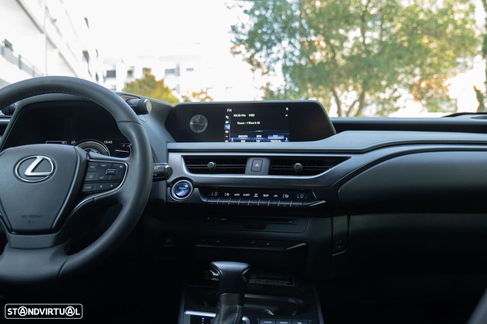 Lexus UX Special Edition (LCA) — fotografia 19