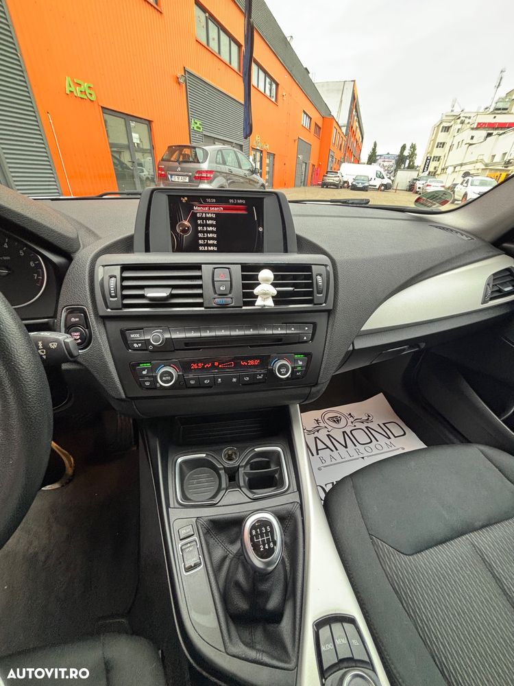 BMW Seria 1 116i - 28