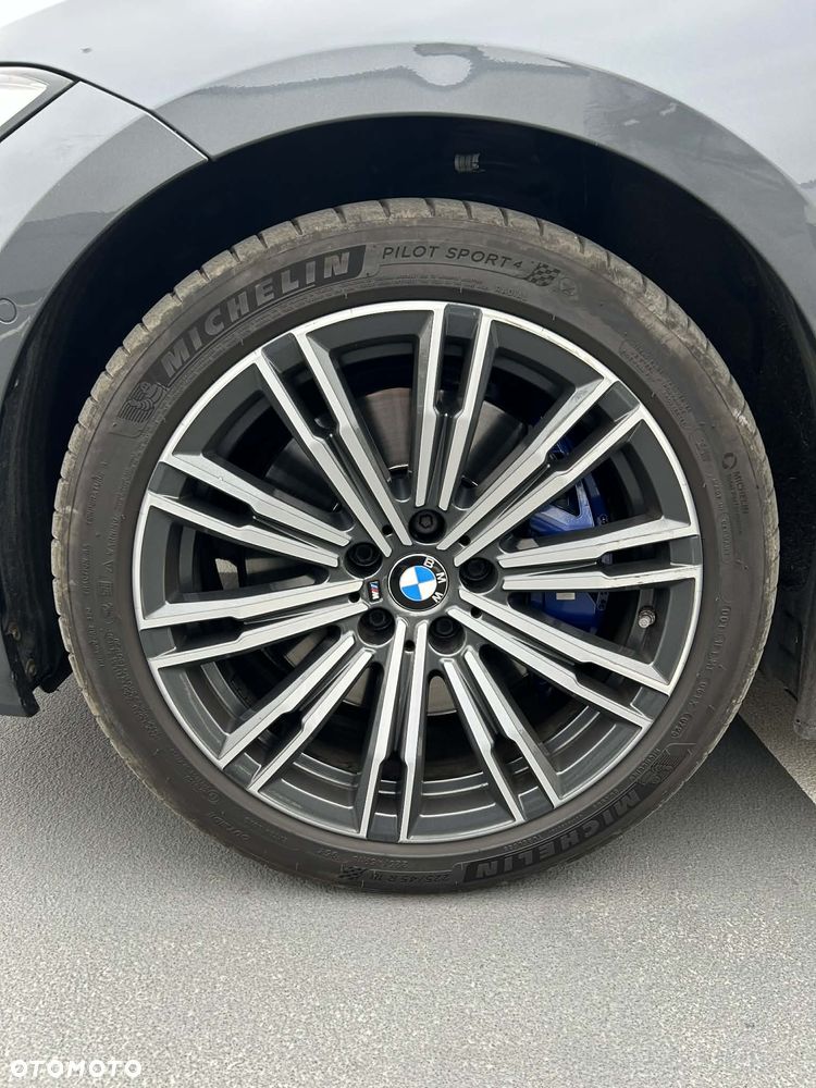 BMW Seria 3 320d M Sport - 11