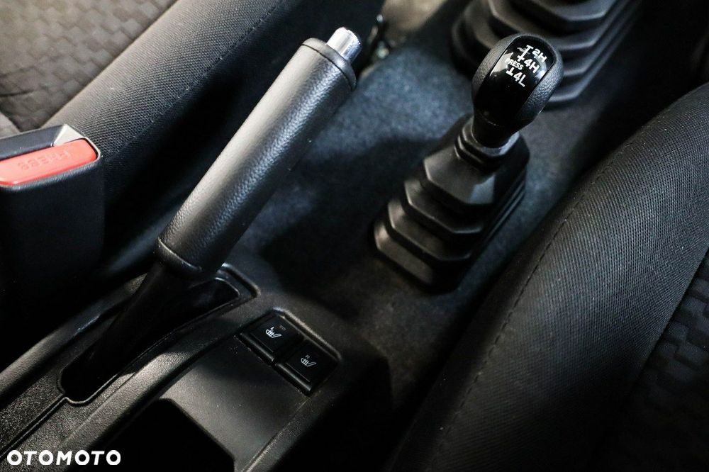 Suzuki Jimny - 25