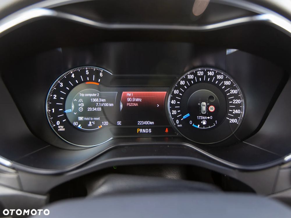Ford Mondeo Turnier 2.0 TDCi Bi-Turbo PowerShift-Aut Titanium - 28