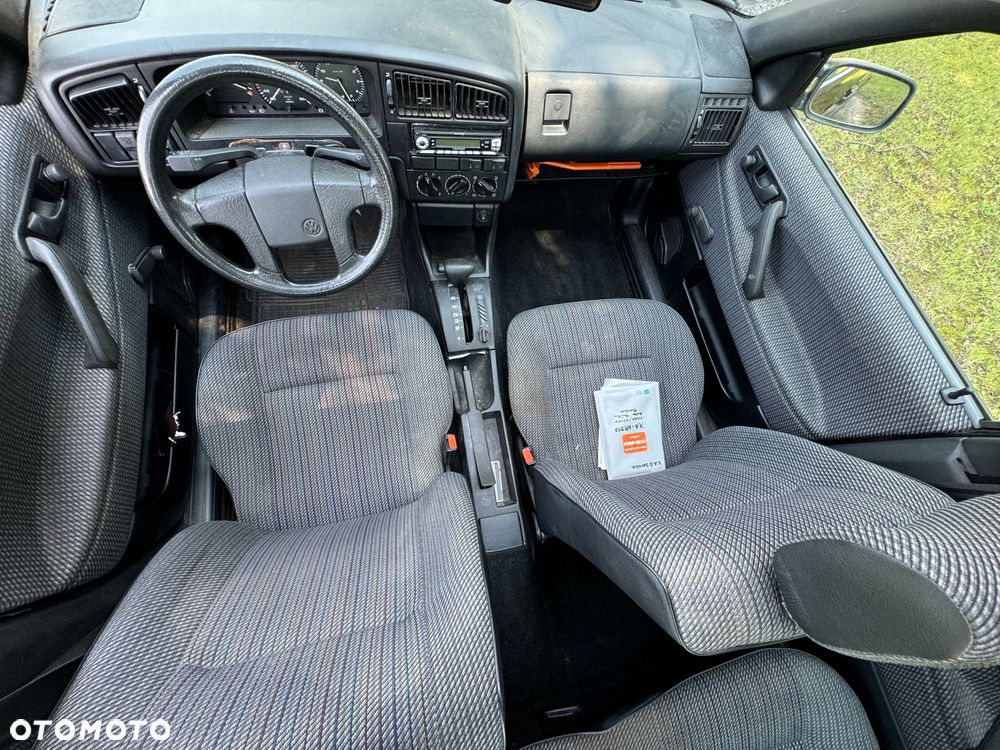 Volkswagen Passat 2.0 GL - 17
