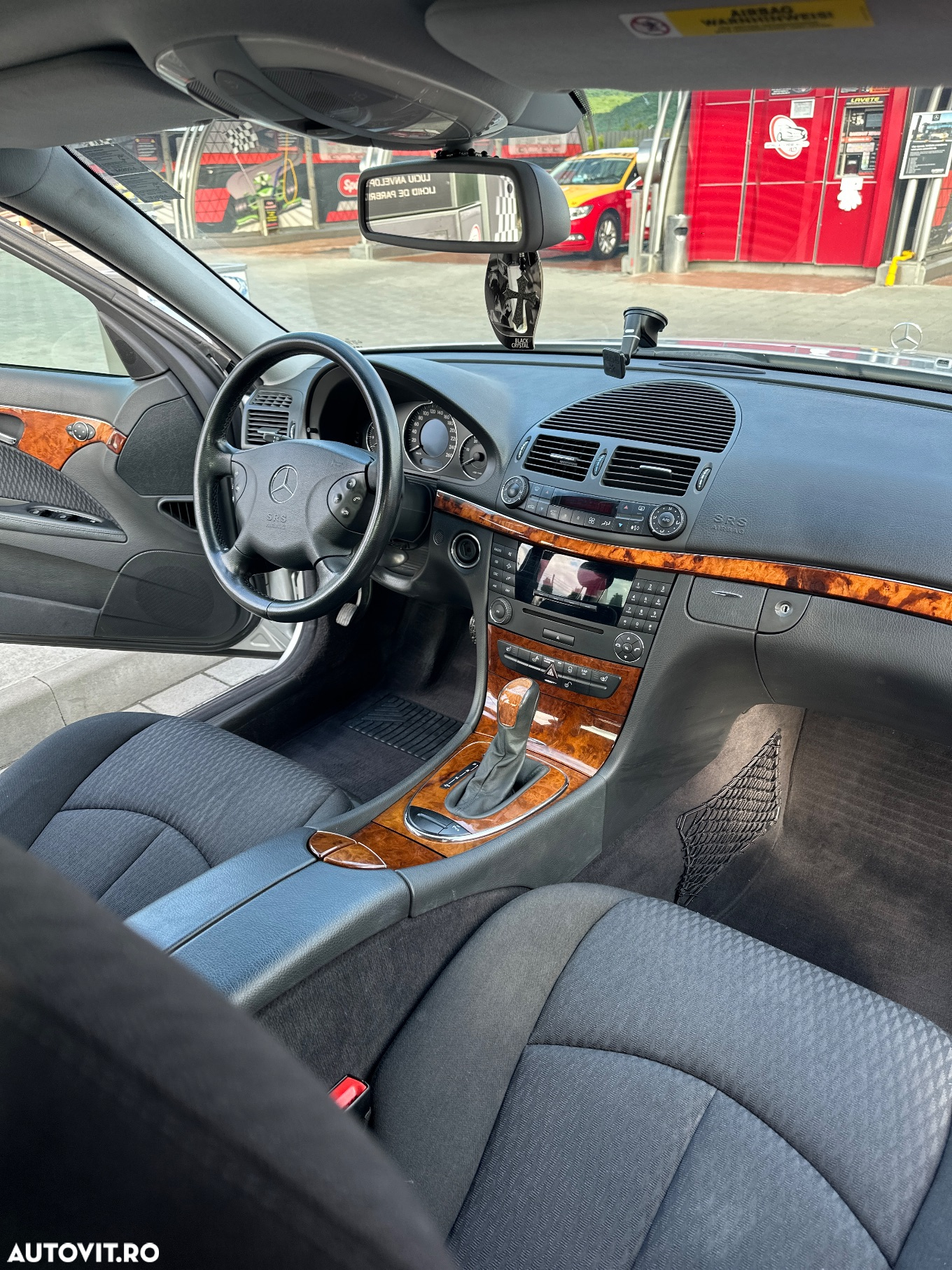 Mercedes-Benz E - 16