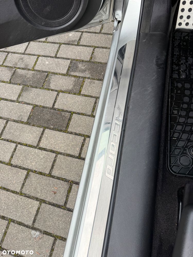 Honda Accord 2.0 Elegance - 23