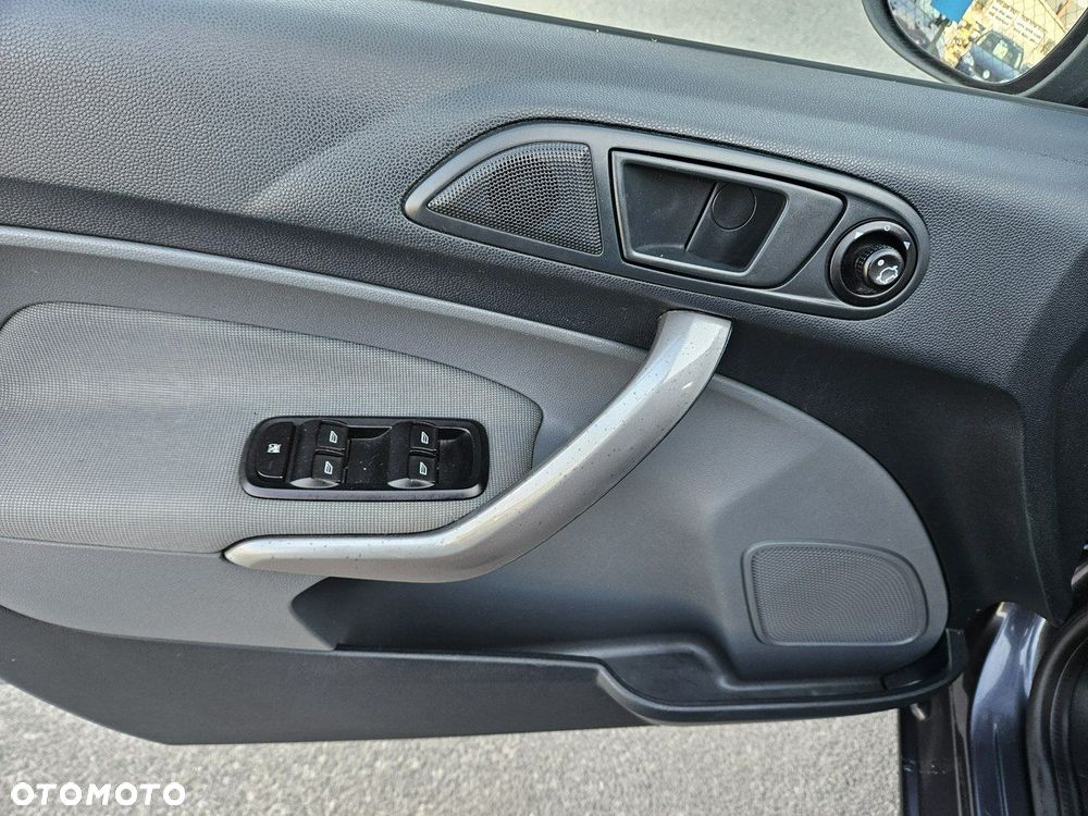Ford Fiesta - 16