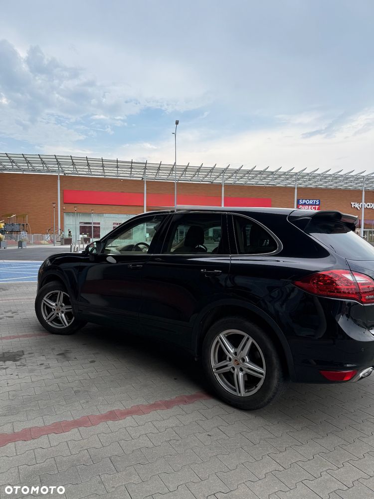Porsche Cayenne Standard - 4