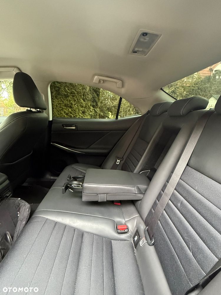 Lexus IS 200t / 300 Elegance - 26