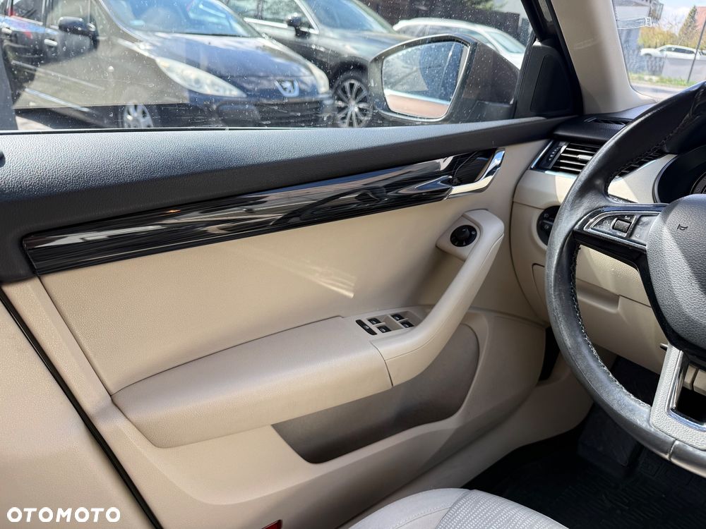 Skoda Octavia 1.6 TDI Style DSG - 7