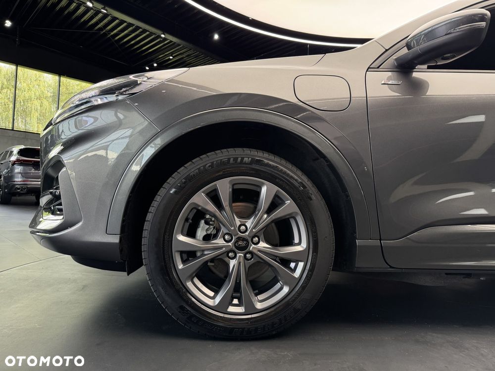 Ford Kuga - 21