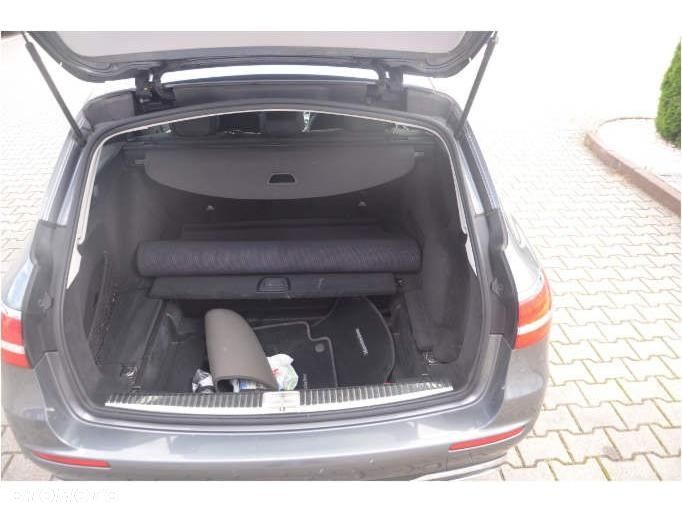 Mercedes-Benz Klasa E - 21