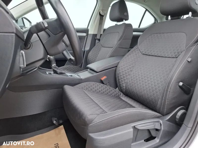 Skoda Superb 2.0 TDI DSG Ambition - 9