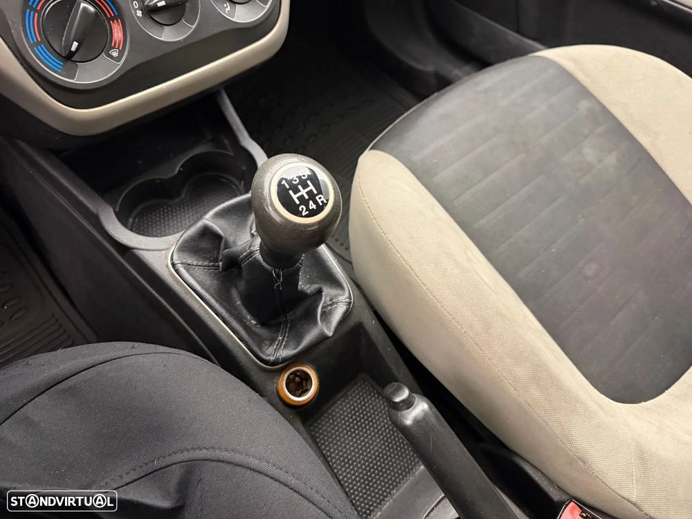 Fiat Grande Punto - 11