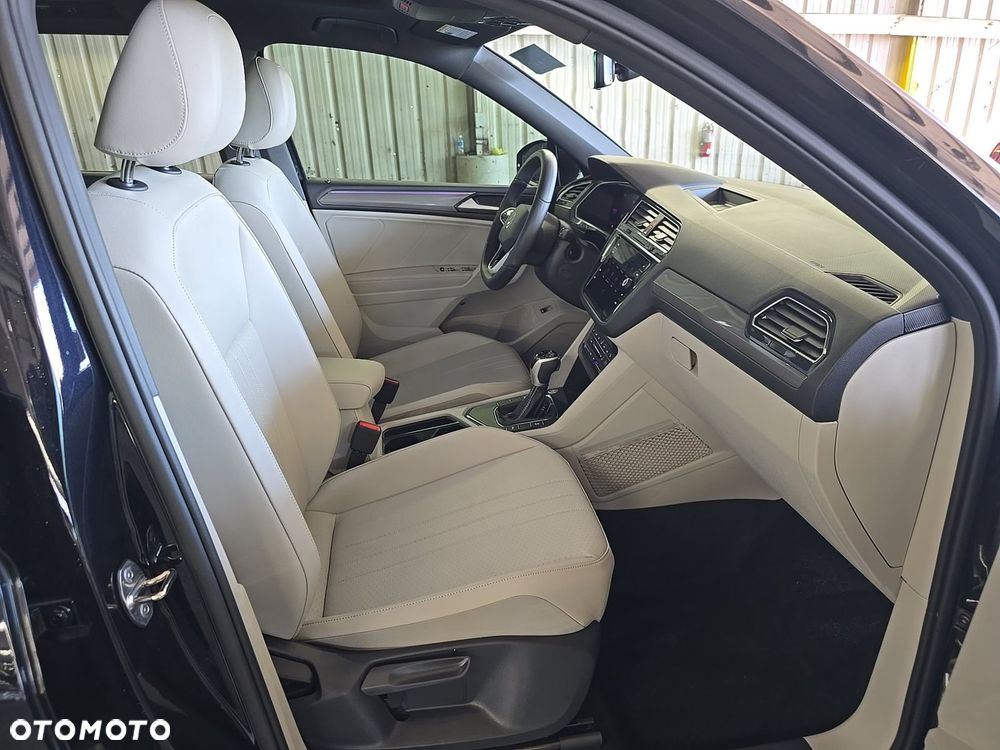 Volkswagen Tiguan - 9