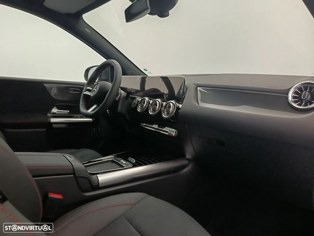 Mercedes-Benz B 250 e AMG Line - 20
