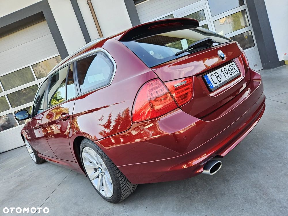 BMW Seria 3 318i Touring - 5