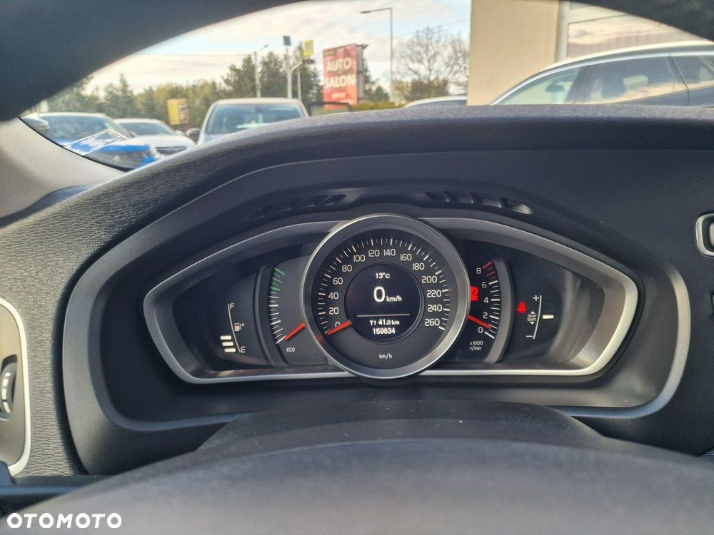 Volvo V40 T3 Kinetic - 28