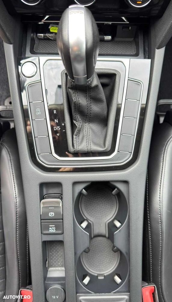 Volkswagen Passat - 27
