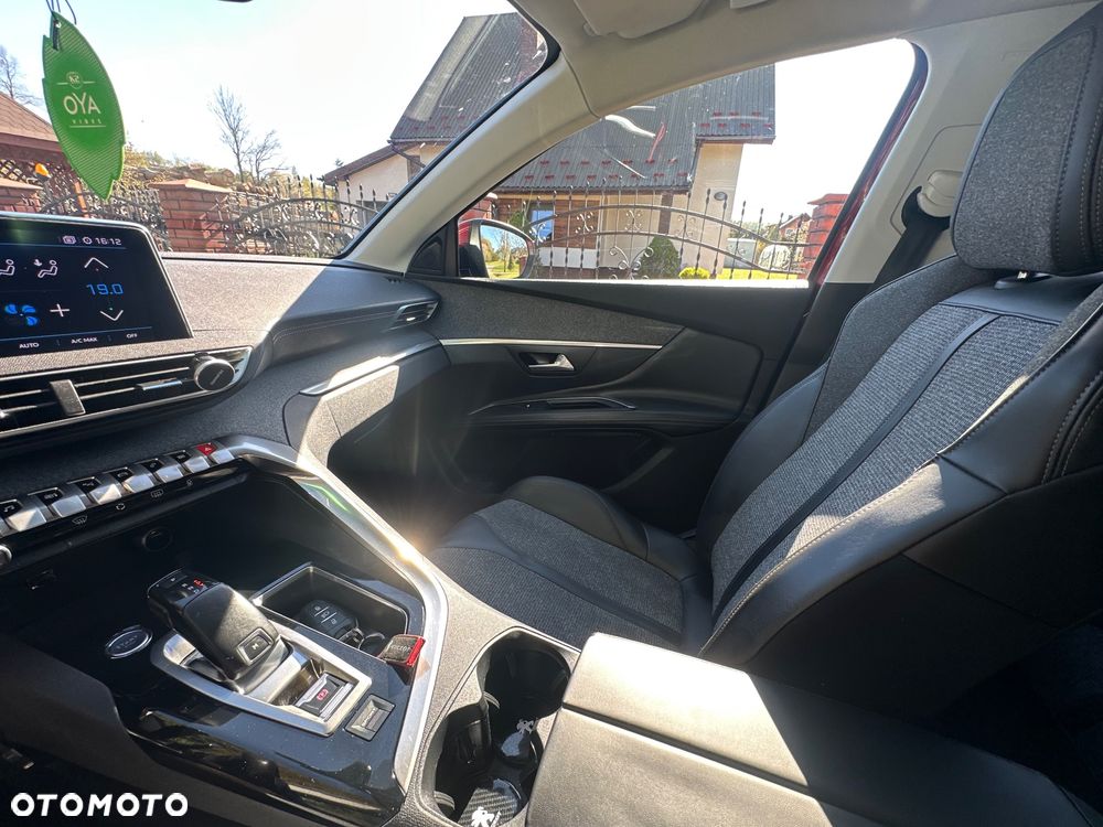 Peugeot 3008 PureTech 130 Stop & Start GPF EAT8 Allure - 11