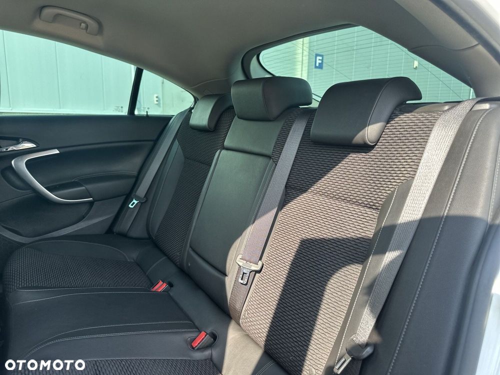 Opel Insignia 1.6 T Cosmo - 31