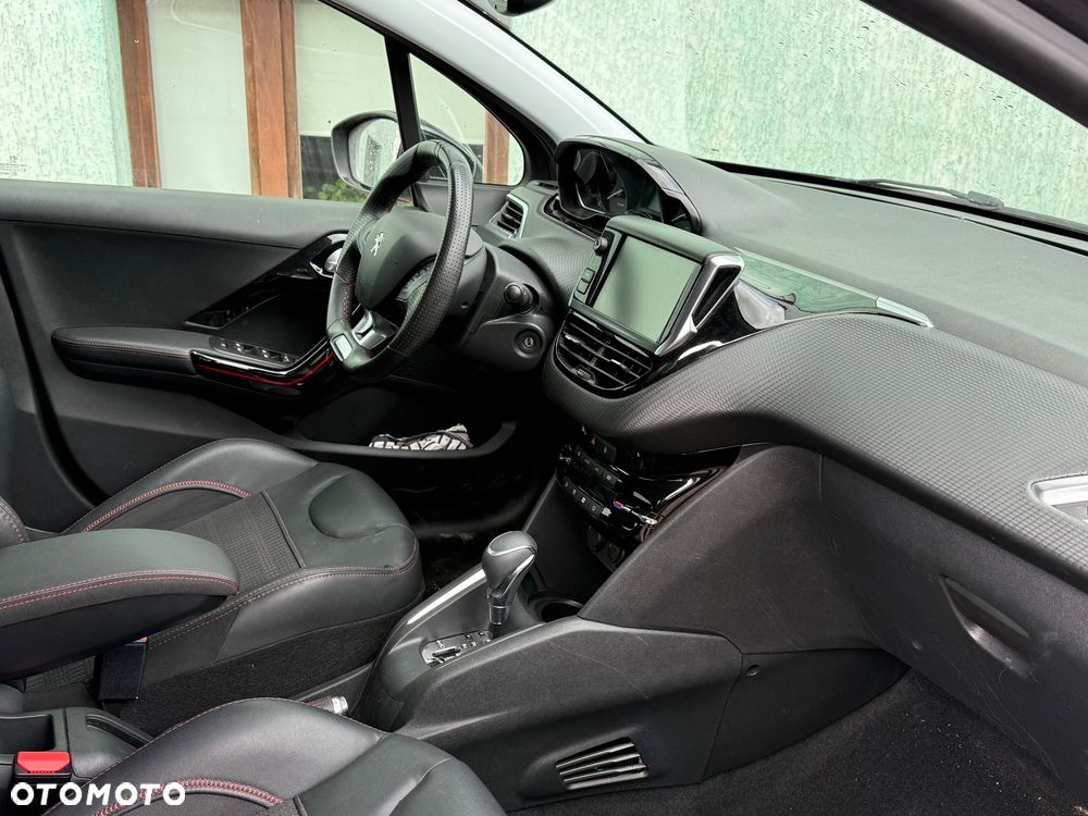 Peugeot 208 PureTech 110 Stop & Start EAT6 Allure - 10