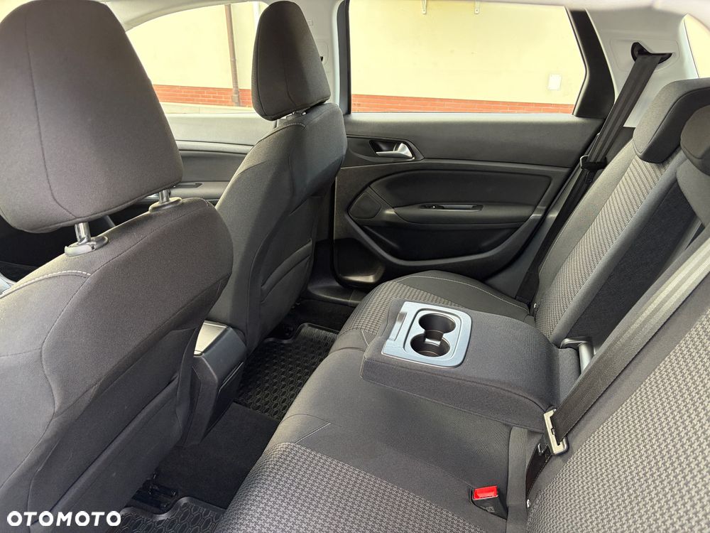 Peugeot 308 BlueHDi 130 EAT8 Black Edition - 17