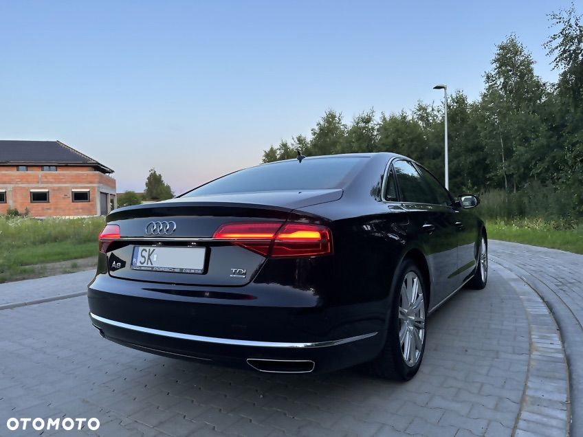 Audi A8 2013 photo 2
