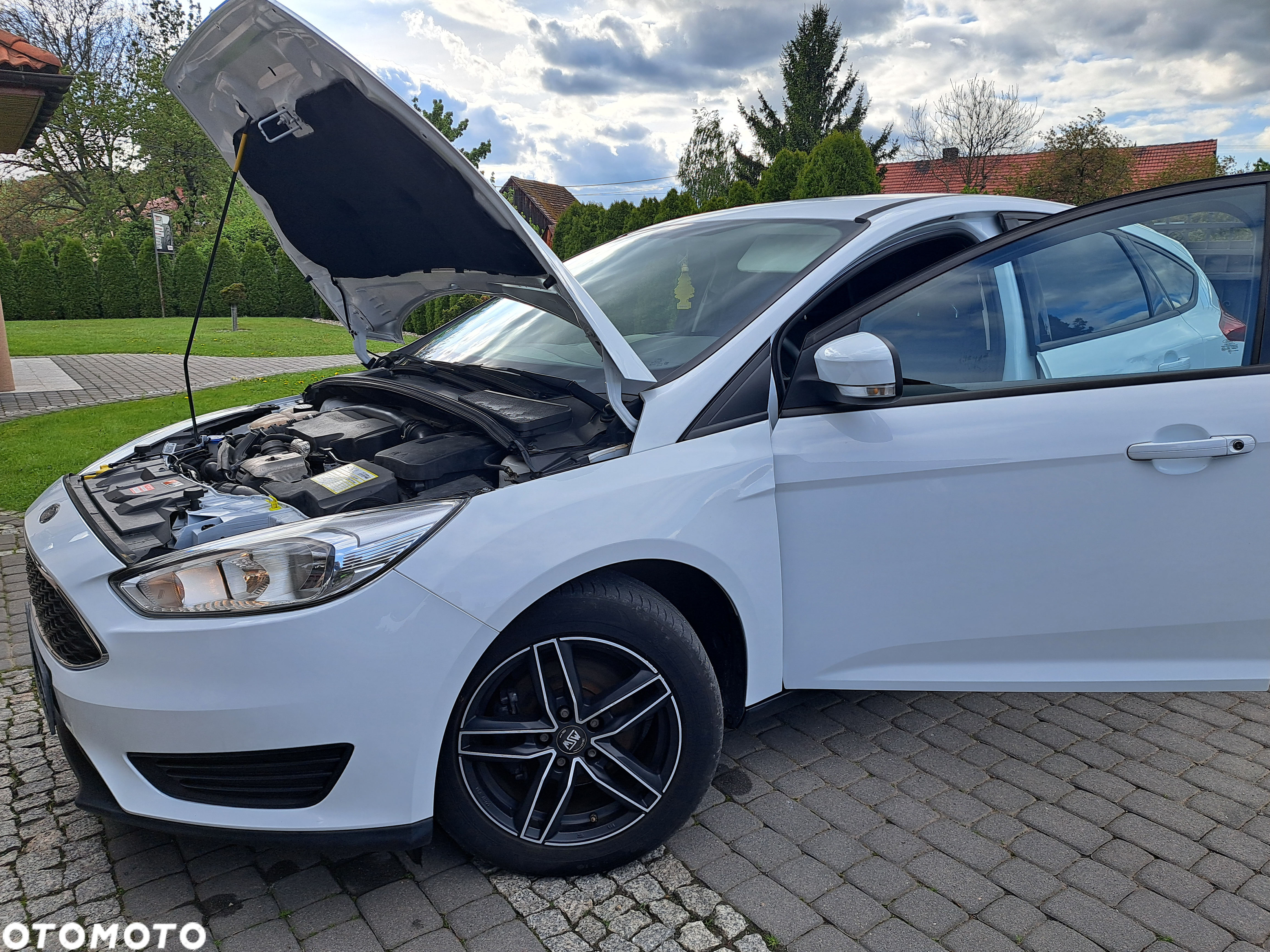 Ford Focus 1.0 EcoBoost Trend - 39