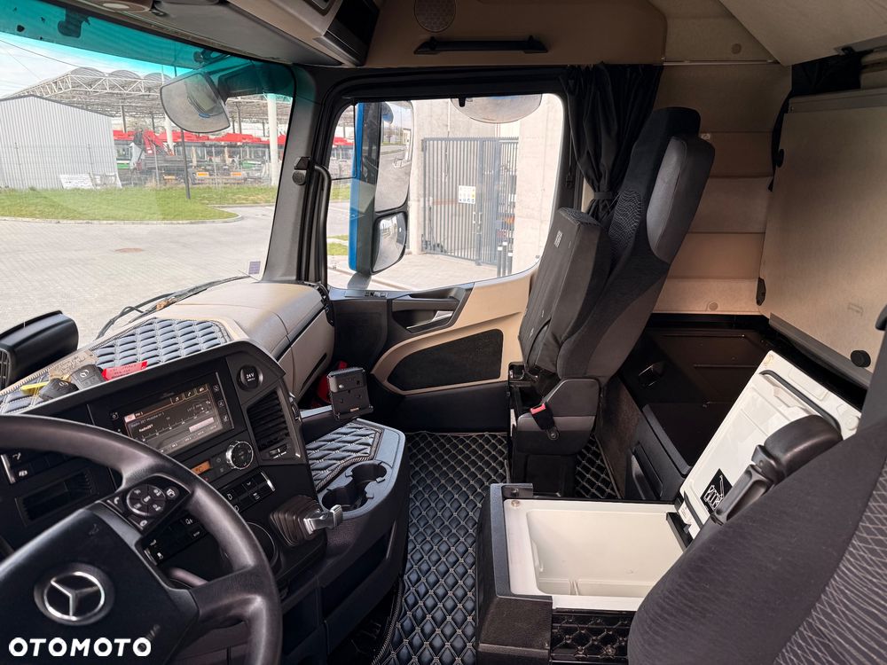 Mercedes-Benz ACTROS MP4 450/ sprowadzony/bez retardera/Euro6/Lodowka/2 zbiornika//Standart/2Lozka - 31