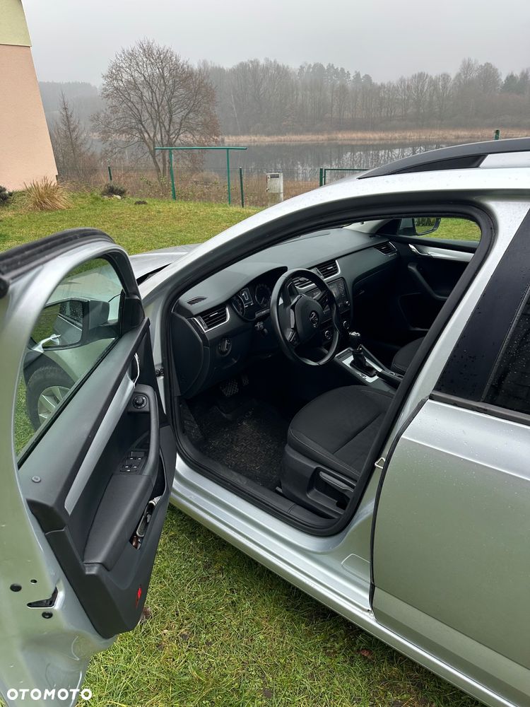 Skoda Octavia 2.0 TDI 4x4 Ambition DSG - 6