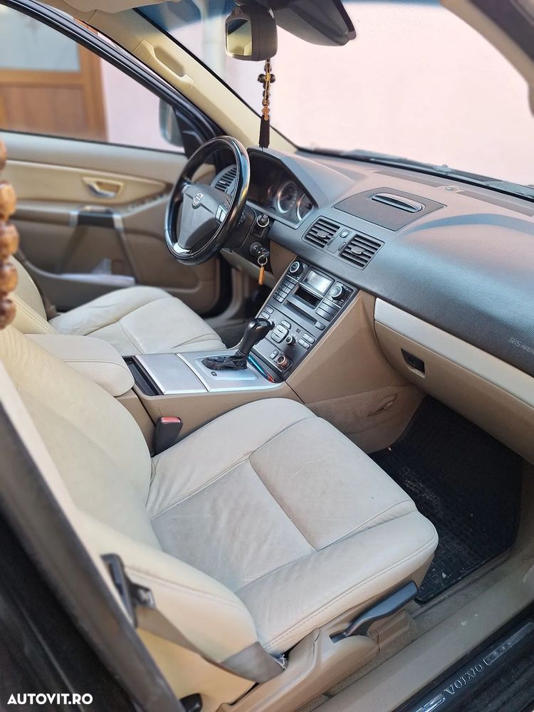 Volvo XC 90 D5 AWD Geartronic Momentum - 17