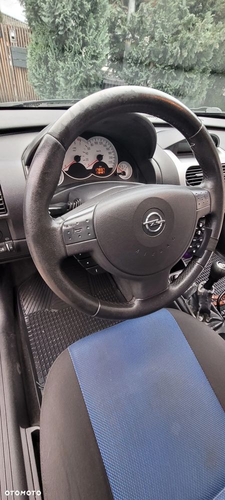 Opel Corsa 1.2 16V Catch me now - 32