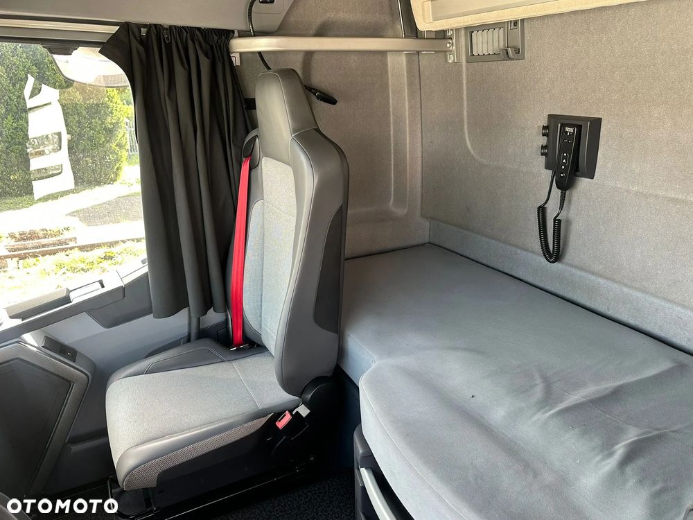 Renault T 460 / EURO 6 / AUTOMAT / NISKI PRZEBIEG / SPROWADZONA / 100 % ORYGINAŁ - 14