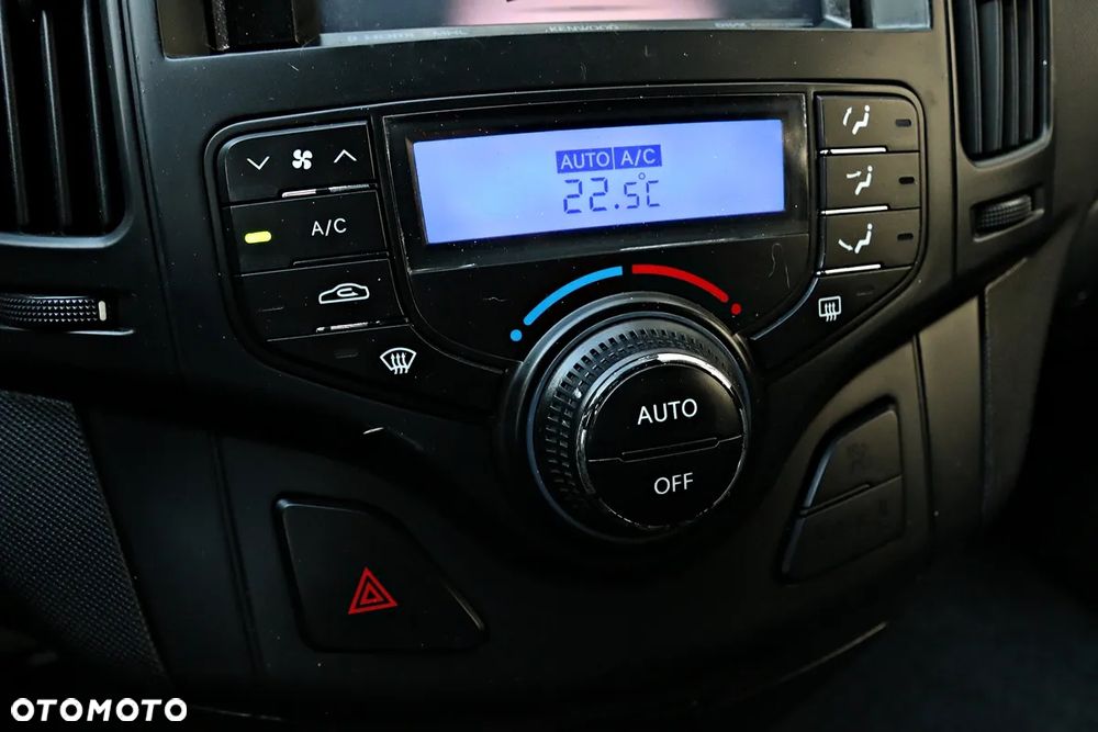 Hyundai i30 blue Kombi 1.6 CRDi Trend - 37