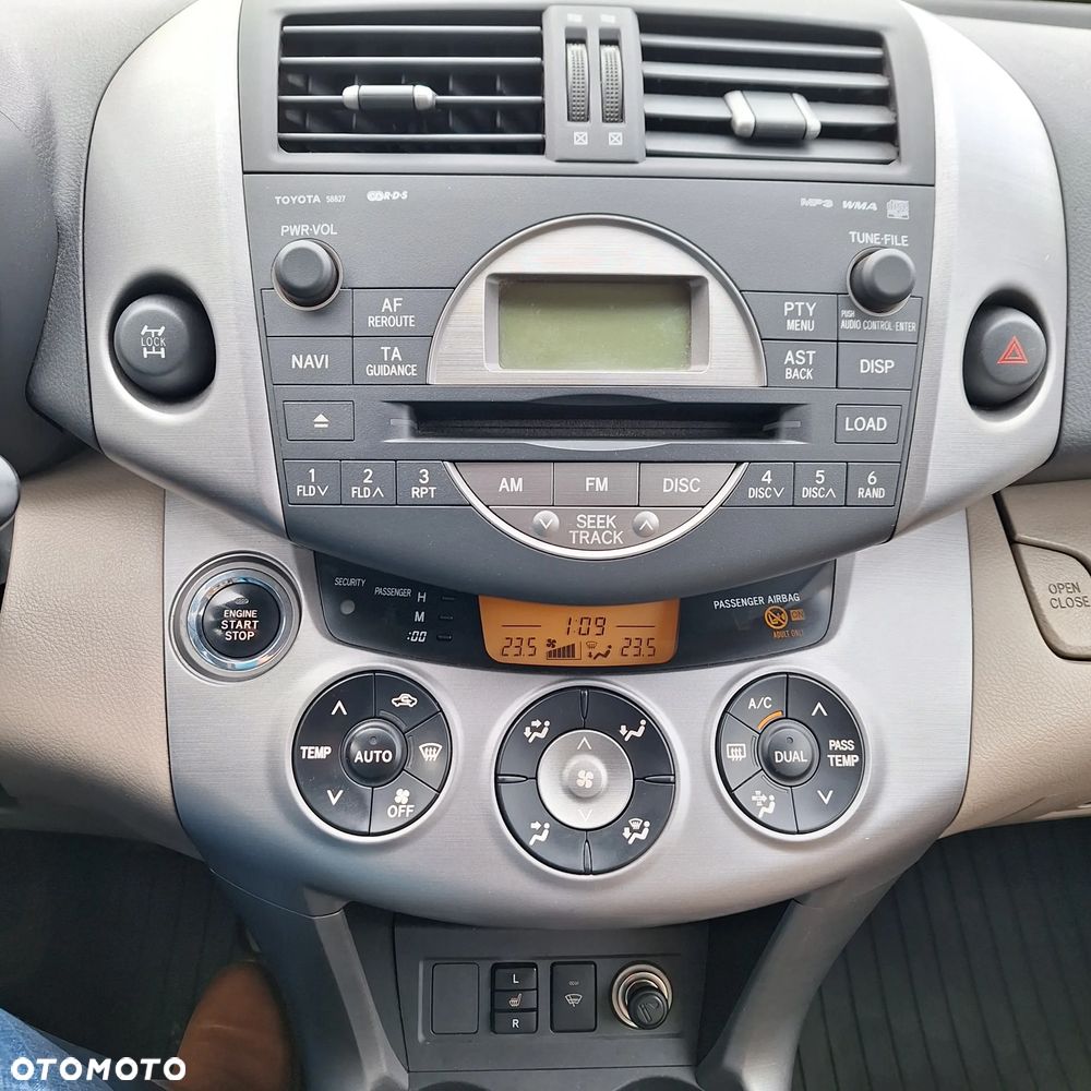 Toyota RAV4 - 20